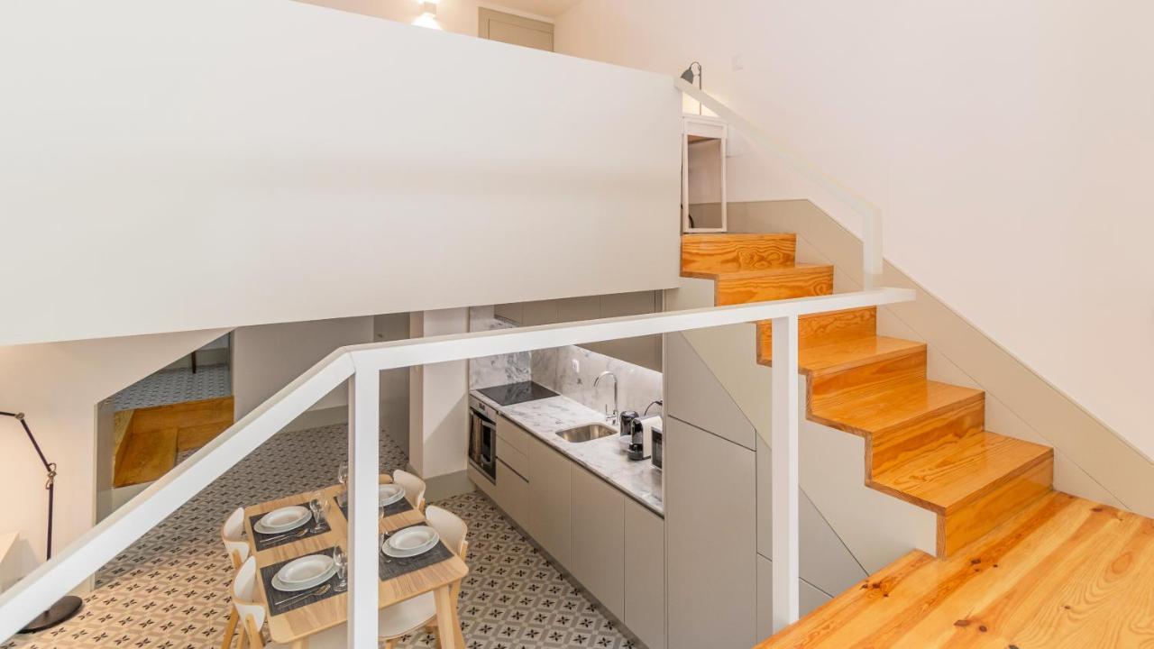 Central Stunning Duplex W/ Patio By Lovelystay ポルト エクステリア 写真