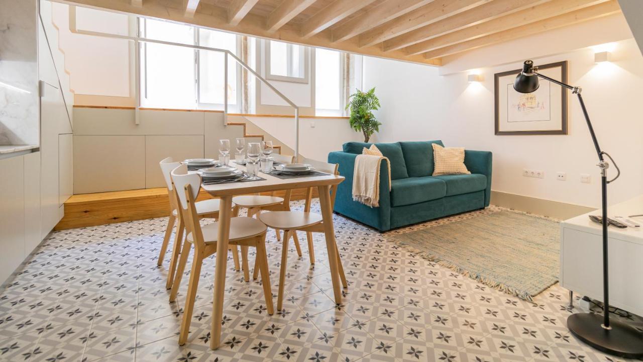 Central Stunning Duplex W/ Patio By Lovelystay ポルト エクステリア 写真