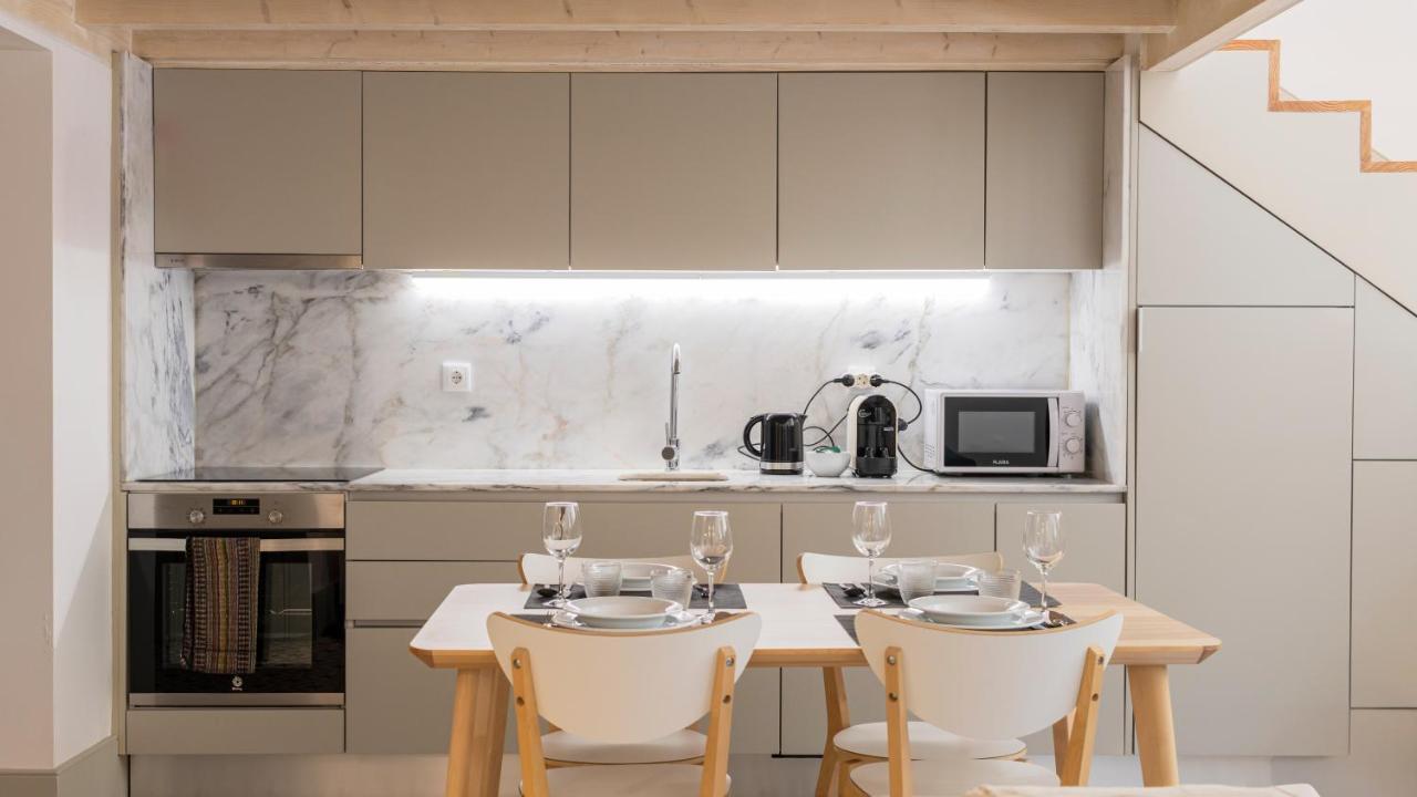 Central Stunning Duplex W/ Patio By Lovelystay ポルト エクステリア 写真