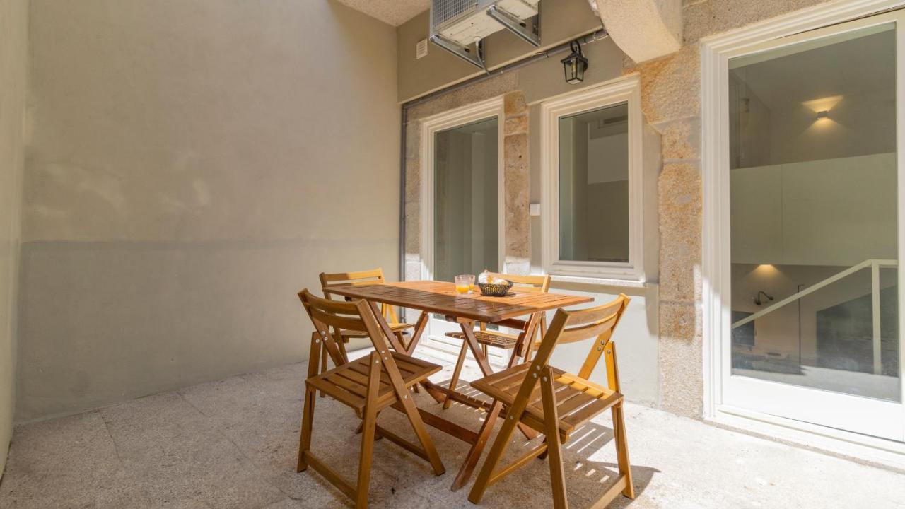 Central Stunning Duplex W/ Patio By Lovelystay ポルト エクステリア 写真