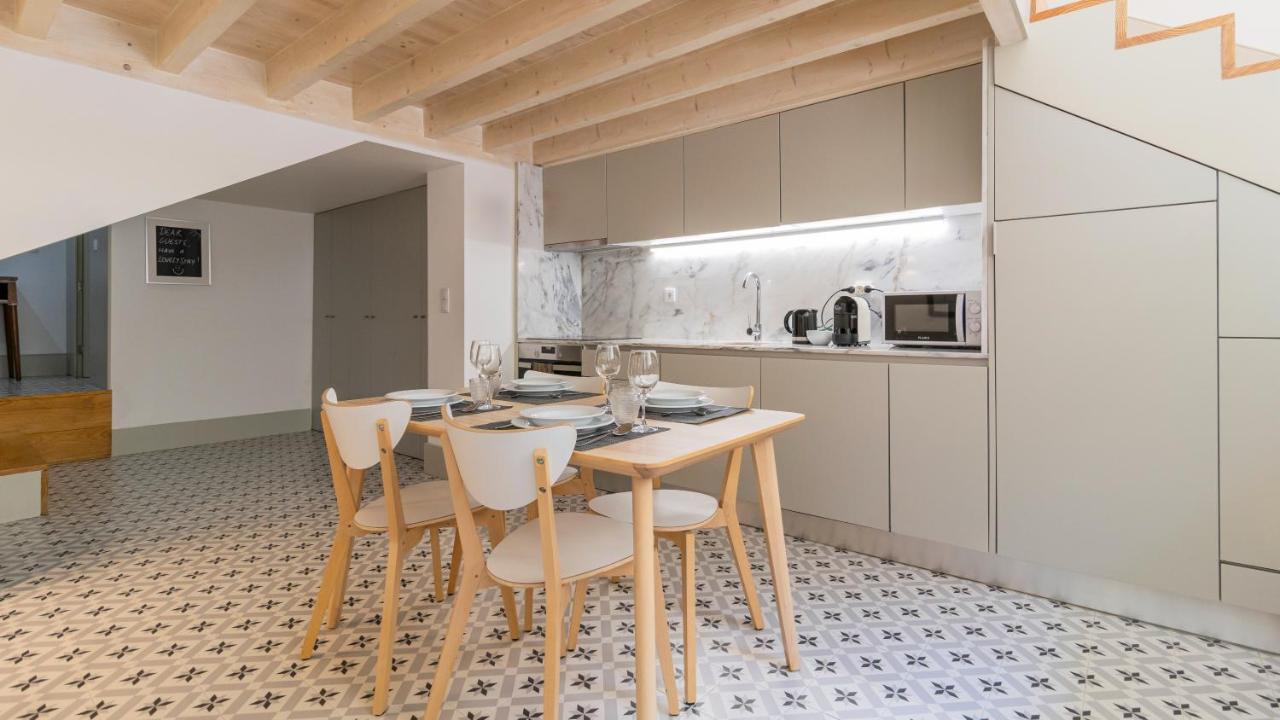 Central Stunning Duplex W/ Patio By Lovelystay ポルト エクステリア 写真