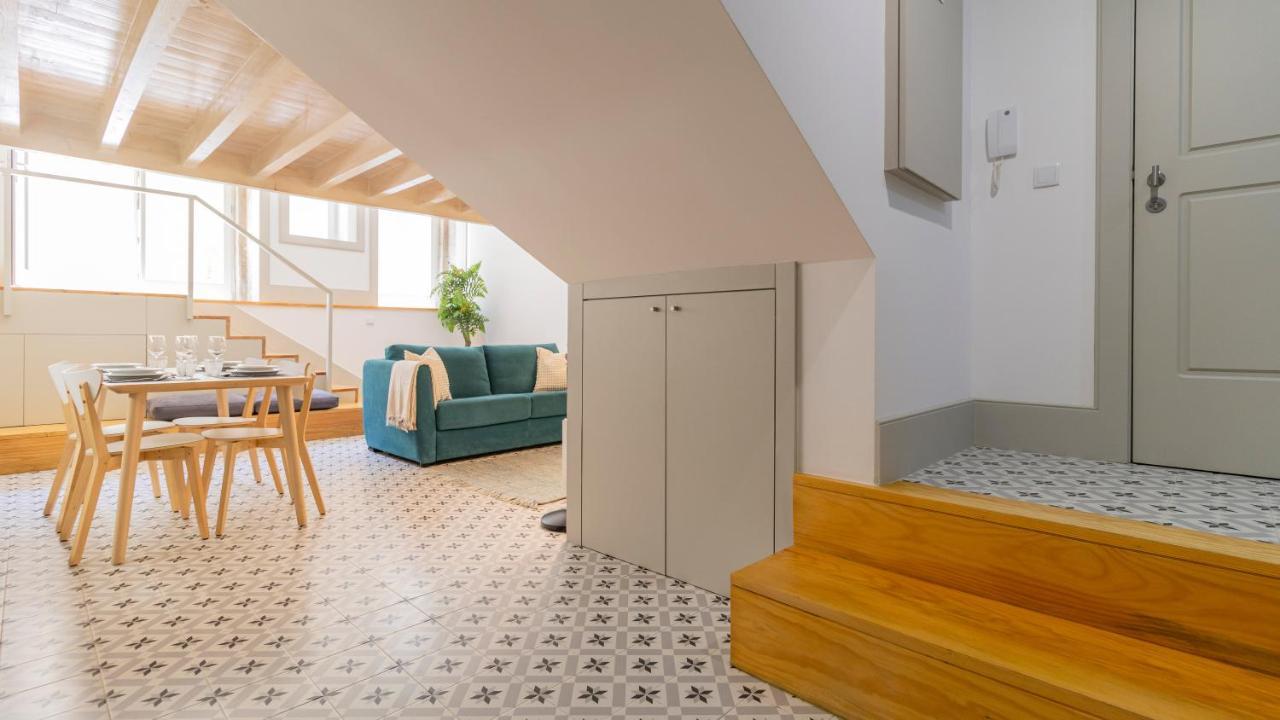 Central Stunning Duplex W/ Patio By Lovelystay ポルト エクステリア 写真