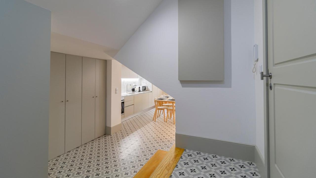 Central Stunning Duplex W/ Patio By Lovelystay ポルト エクステリア 写真